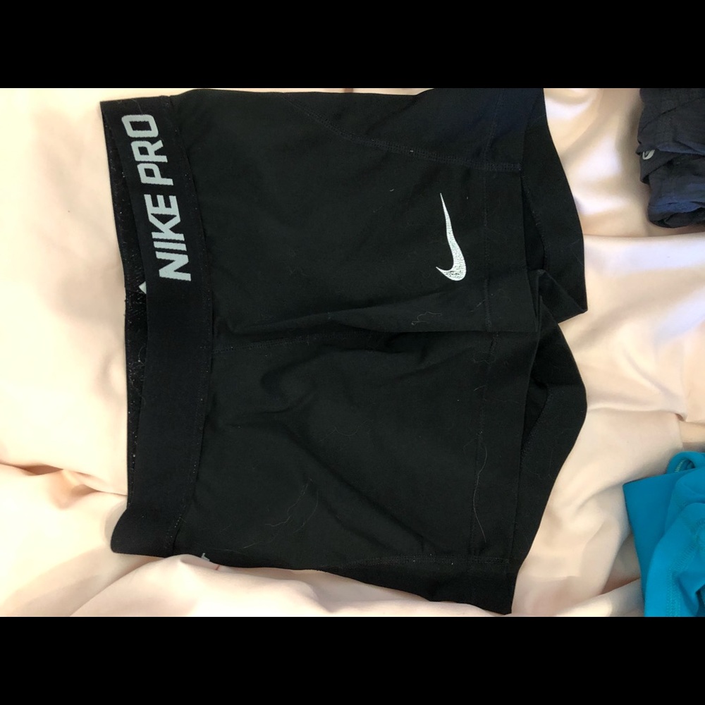 Black Nike Pros